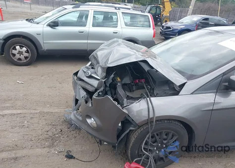 2012 Ford Focus Se z USA, uszkodzony, nr VIN 1FAHP3F22CL418965